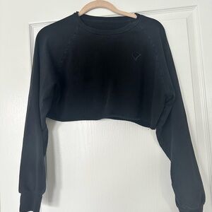 Vital Pullover Black Cropped